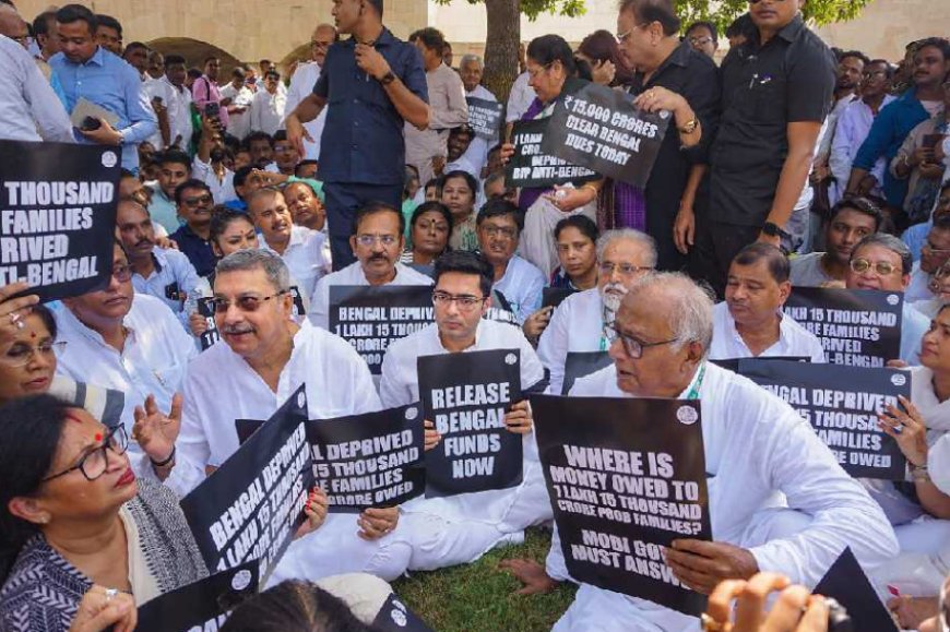 Trinamul Congress Holds Dharna in Delhi to Protest Centre's 'Step-Motherly Treatment' of Bengal