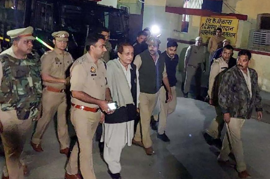 \Azam Khan Fears Encounter Killing by UP Police, Shifted to Different Jail
