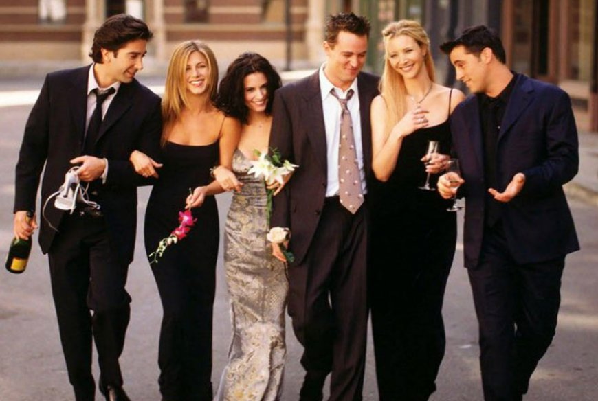 Friends Cast and Showrunners Mourn the Loss of Matthew Perry