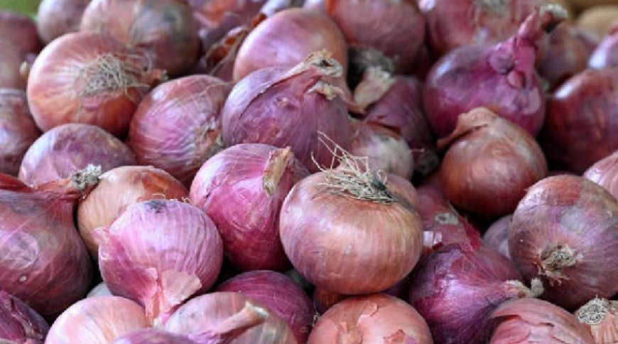 Onions become more expensive in Kolkata, retail prices reach Rs 70/kg