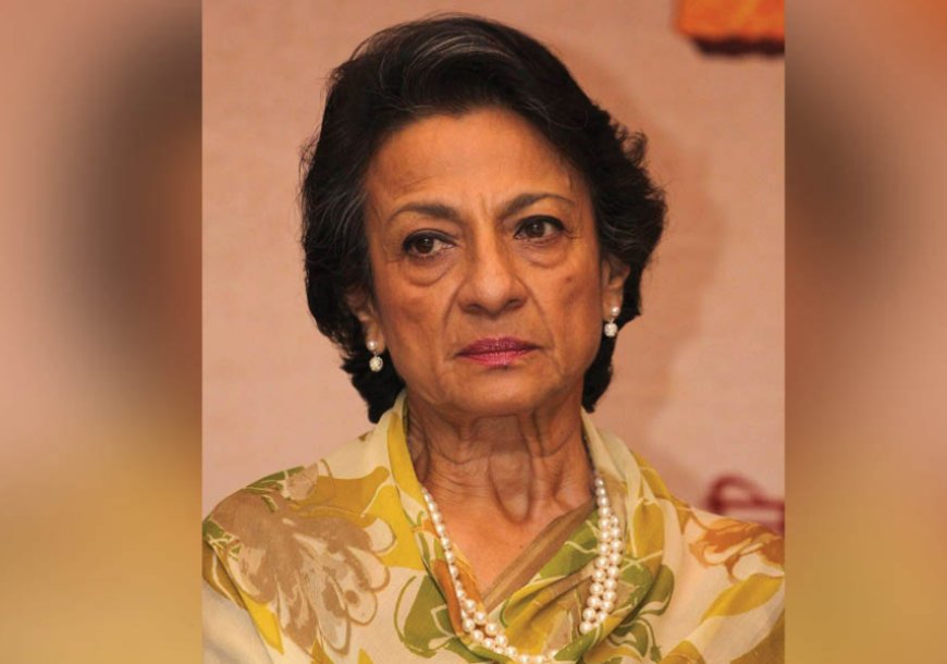 Veteran Bollywood Actress Tanuja Hospitalized Due to Age-Related Complications