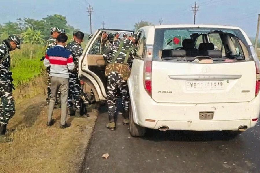 ED officials, CRPF personnel attacked in Bengal, police took 1 hour to respond
