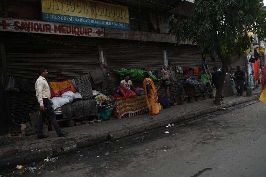 Rising Temperatures Pose New Challenges for Calcutta’s Homeless