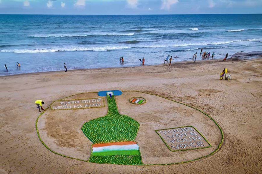 Renowned Sand Artist Creates Mango Sculpture to Encourage Voting