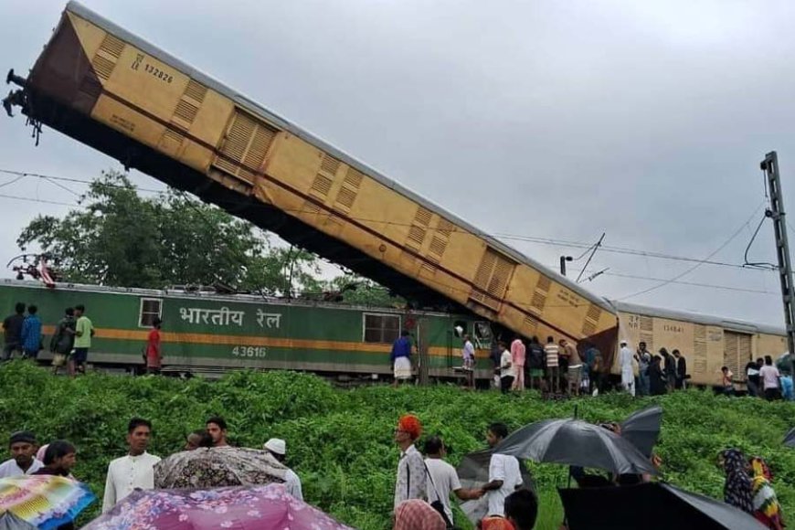 West Bengal Train Tragedy: Collision Near Rangapani Station Leaves Five Dead, 30 Injured